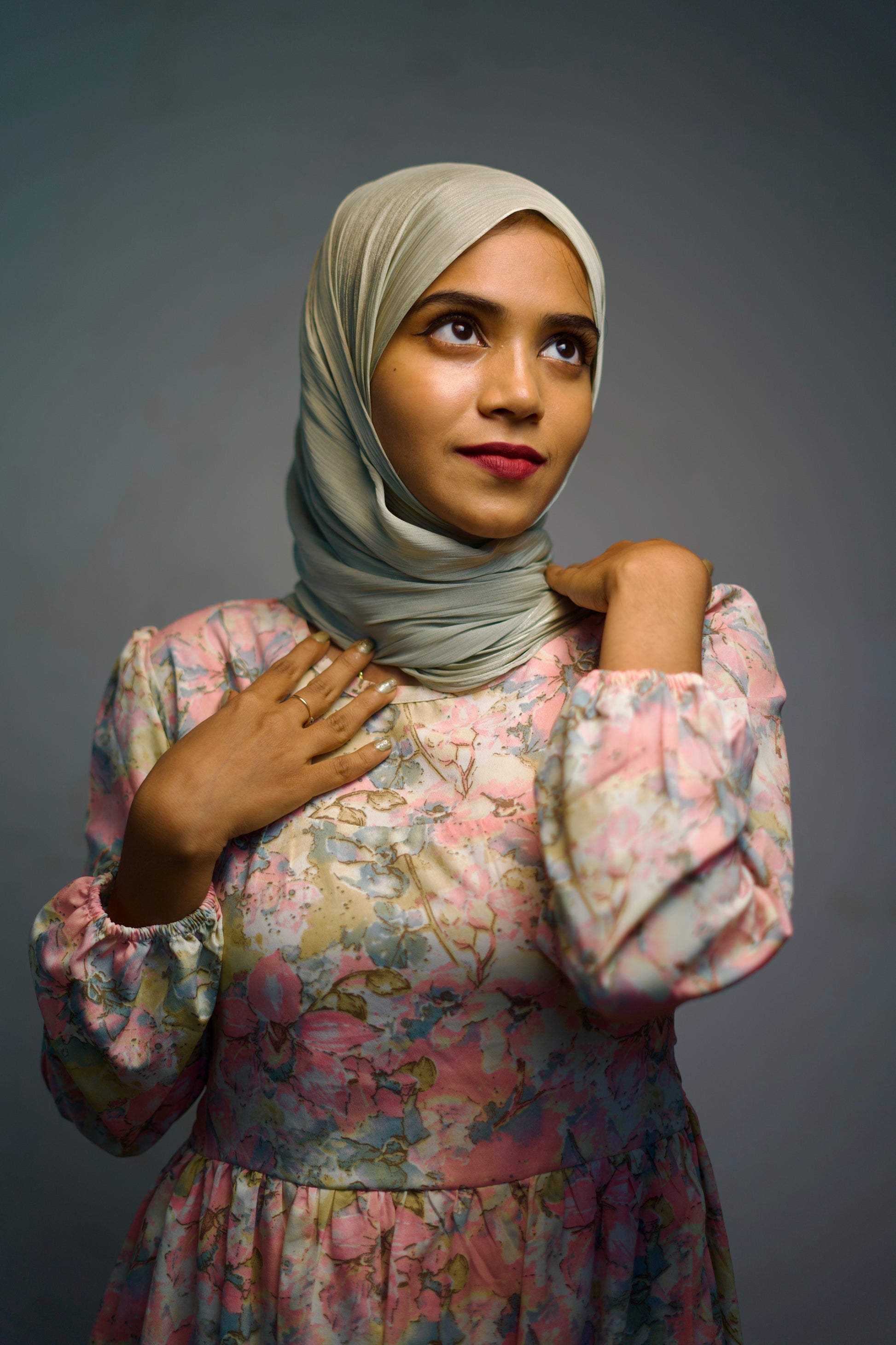 Chiffon Artichoke Shimmer Hijab worn for a calm, elegant look.