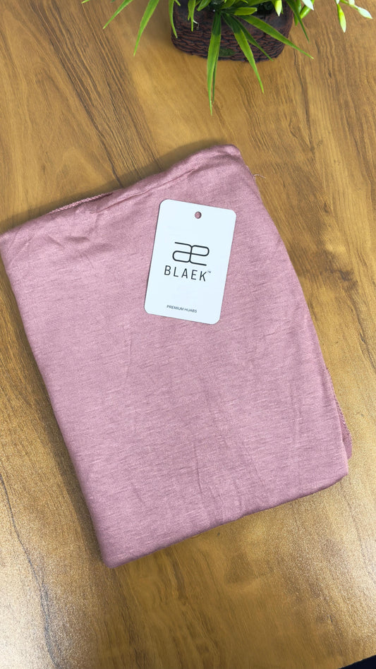 Stretchy puce jersey hijab with a breathable feel.