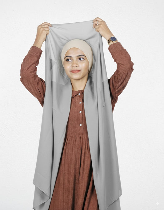 Modern Silver Instant Hijab accented with Vanilla Cap offering a secure and graceful fit.