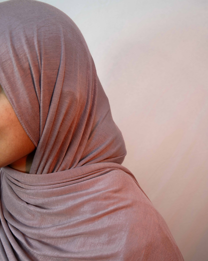 Close up Soft Lavender Jersey Hijab soft jersey fabric stretchable comfortable daily hijab